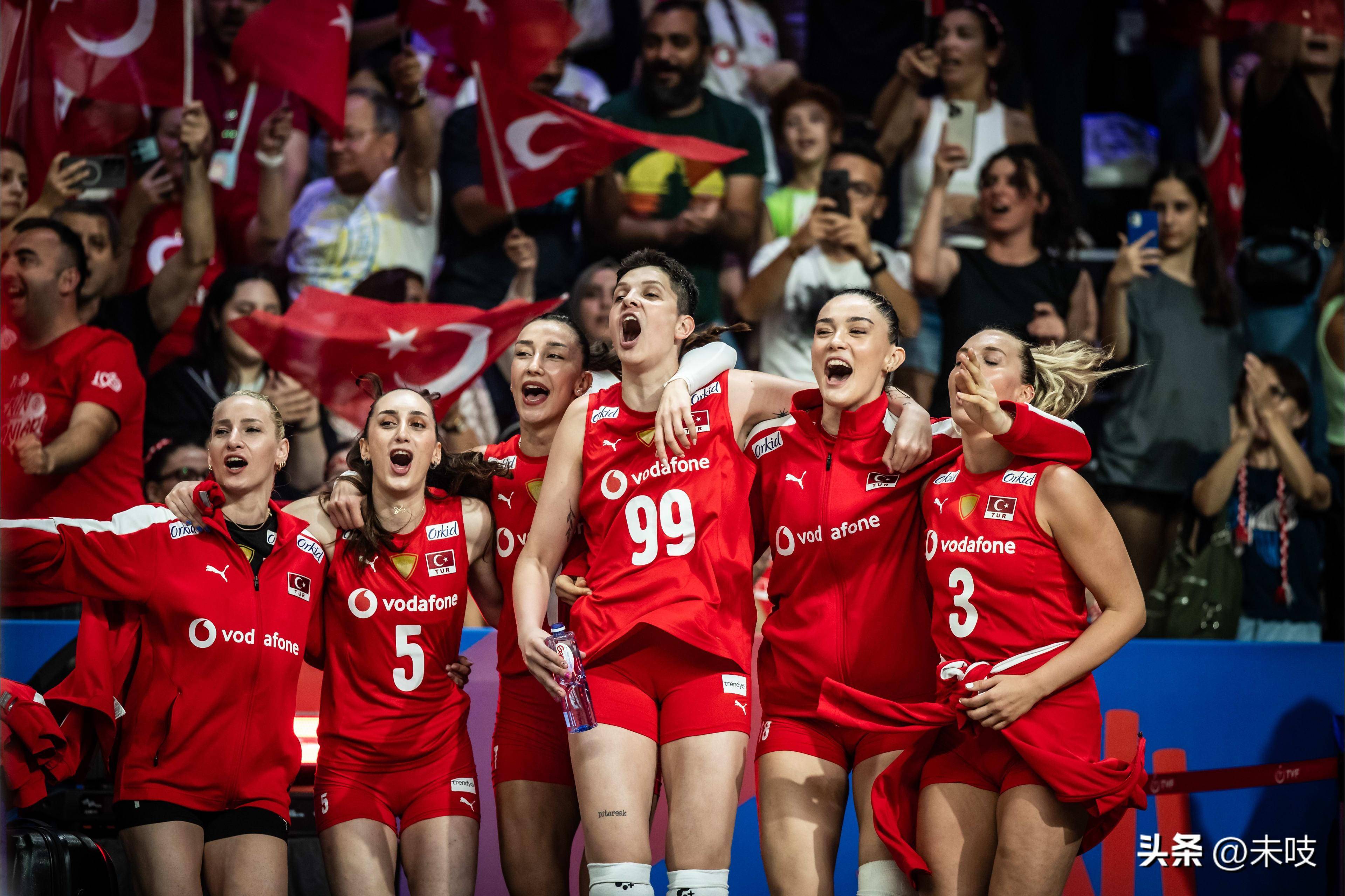 开云线上官网-关于美国女排迎来主场大胜，电竞国家队表现抢眼的信息